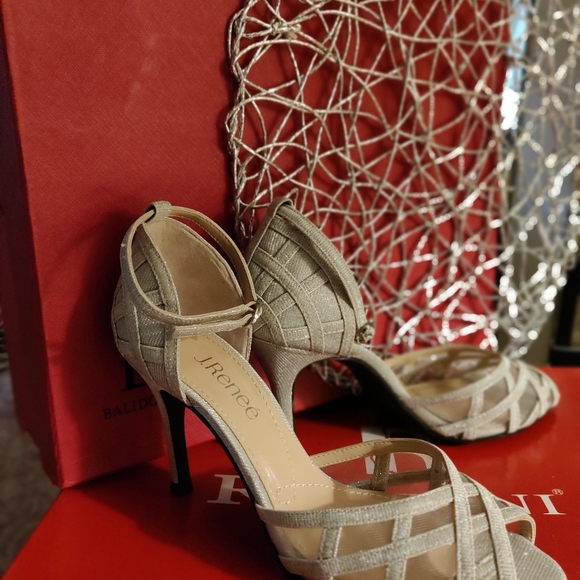 J.Renee women slingback. - Picture 2 of 4